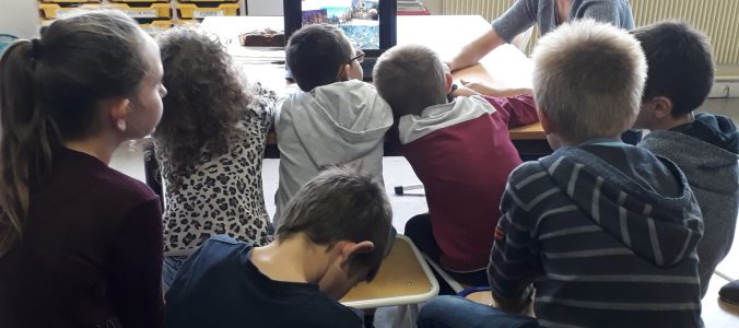 Les enfants de Mâcon (71) ont fait connaissance de l'équipée EQUI'ROOTS 1